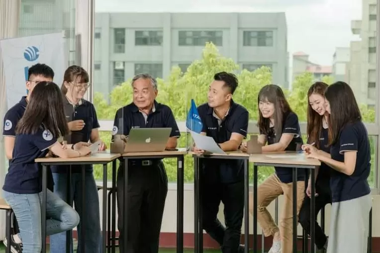 【疫情下的黃金屋：轉型篇】誰說改革一定要揮刀？看看這些企業二代如何智取老臣